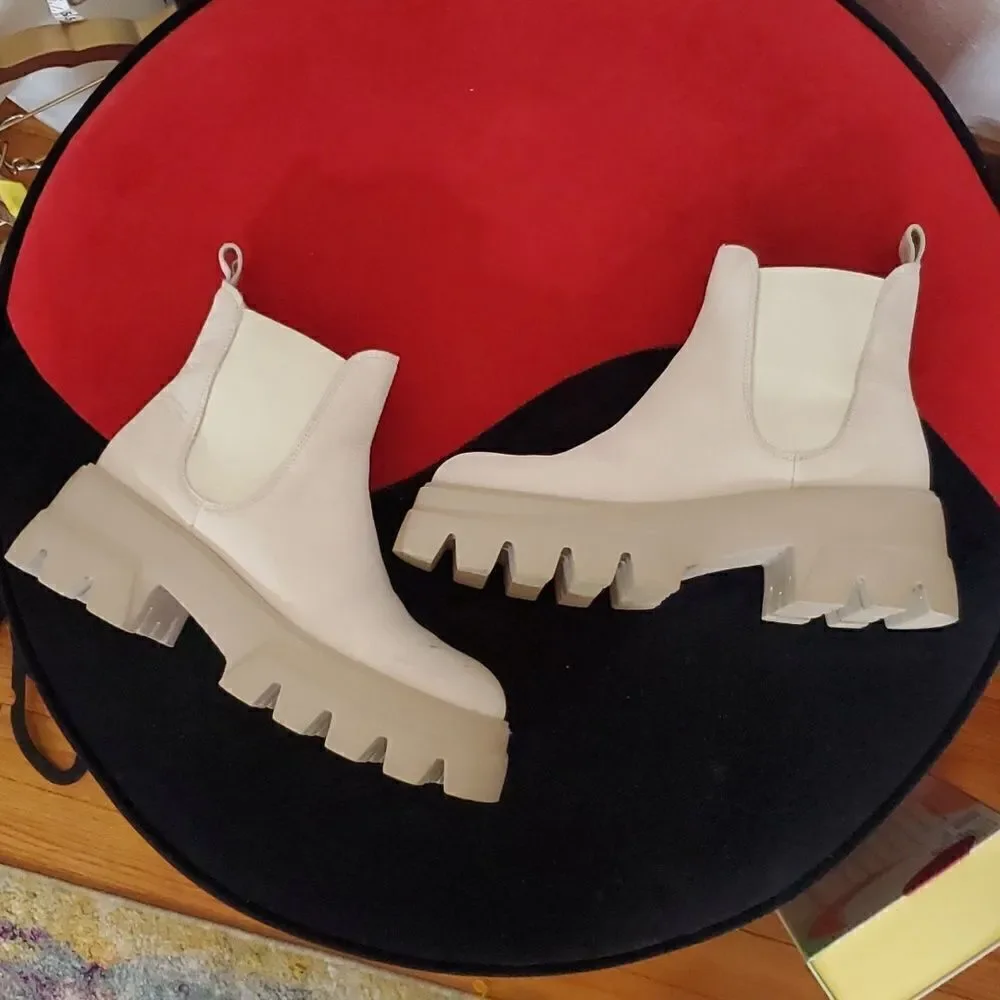 Revolve Toral Mara Boots in Igloo with Chunky Rubber Platform Size 39